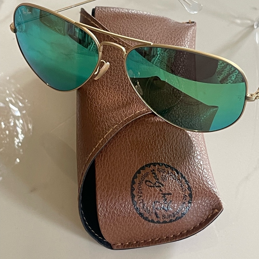 Ray Ban Aviator sunglasses